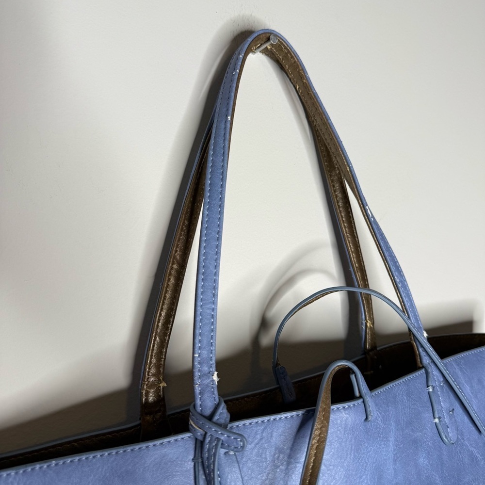 Sydney Love Blue vegan Leather Tote Bag - Picture 4 of 8